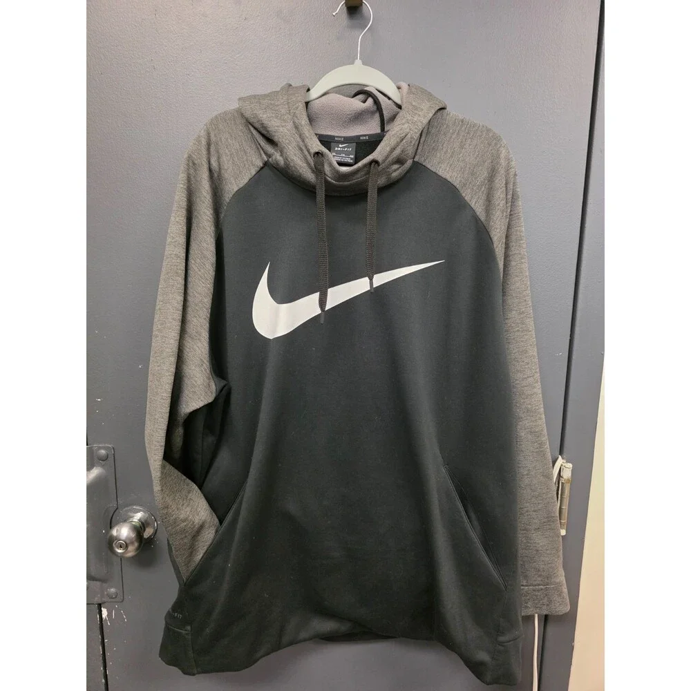 Black Nike 106